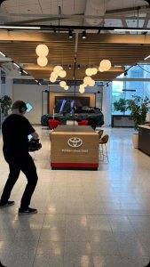 Uudistetun myymälämme kuvaukset käynnissä @digiliekki n kanssa. Tervetuloa tutustumaan livenä paikan päälle